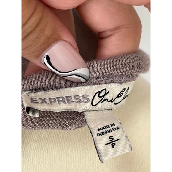 Express Top - Picture 3 of 4